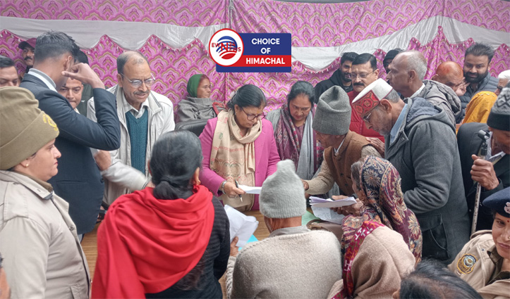 हरिपुर : विधायक कमलेश ठाकुर ने झकलेड़ में सुनीं जनसमस्याएं, अधिकारियों को निर्देश