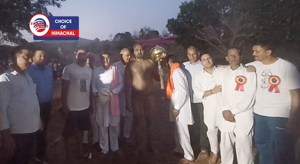 नखलेहड़ा के पसोल में लखदाता पीर दंगल, शब्बीर भुट्टा के पहलवान ने जीती बड़ी माली