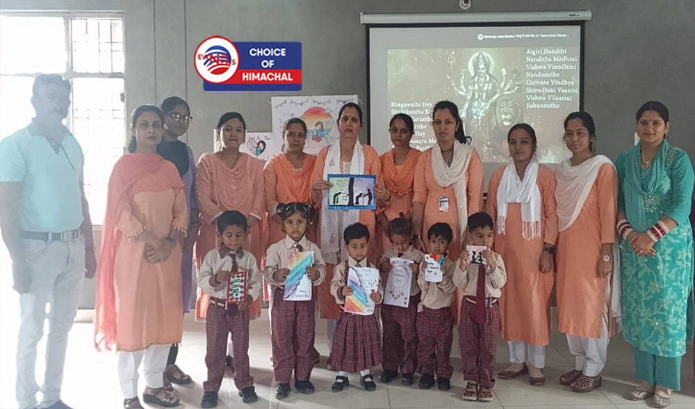आरएनटी पब्लिक उच्च पाठशाला रैंखा में मनाया मदर्स डे, छात्रों ने बनाए कार्ड