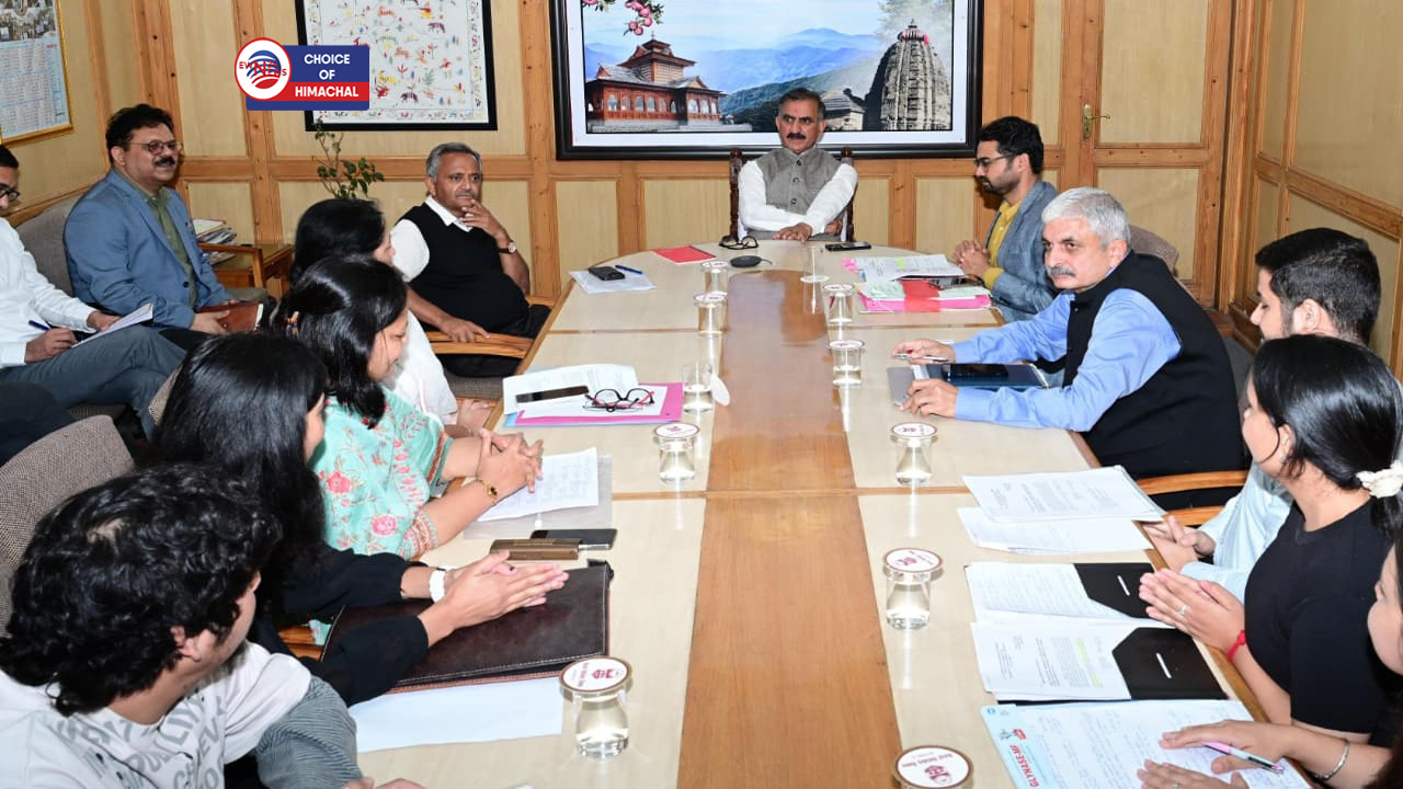 मुख्यमंत्री सुक्खू ने विदेश से MBBS करने वाले स्नातकों की इंटर्नशिप अवधि एक वर्ष करने के दिए निर्देश