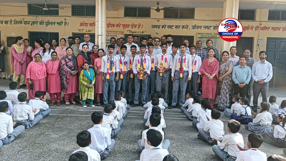 कबड्डी अंडर-19 जोनल टूर्नामेंट में मझीण स्कूल चैंपियन-बैडमिंटन में रनरअप, विद्यालय पहुंचने पर खिलाड़ी सम्मानित