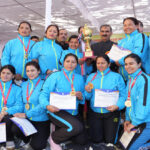 स्वर्ण पदक विजेता महिला कबड्डी टीम को मुख्यमंत्री ने किया सम्मानित
